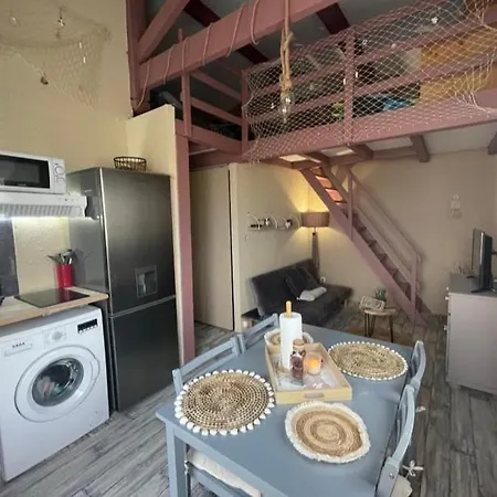 Appartement Saint Pierre La Mer Vue Mer Fleury  Exterior photo
